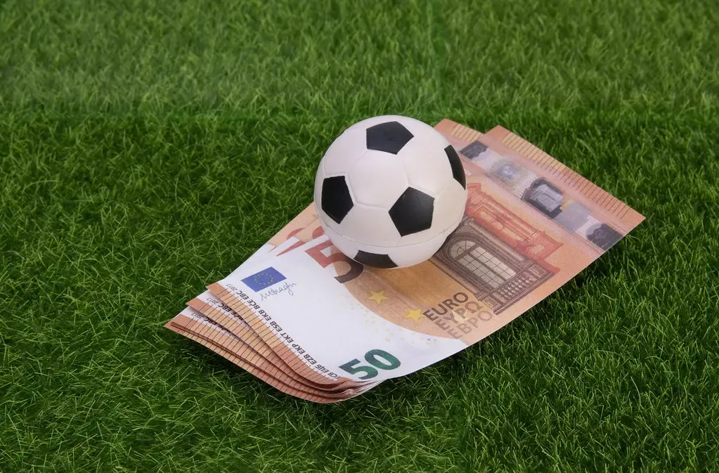 Khám phá cách chơi game fifa trực tuyến hấp dẫn cùng bạn bè và nhận quà khi chơi game fifa trực tuyến